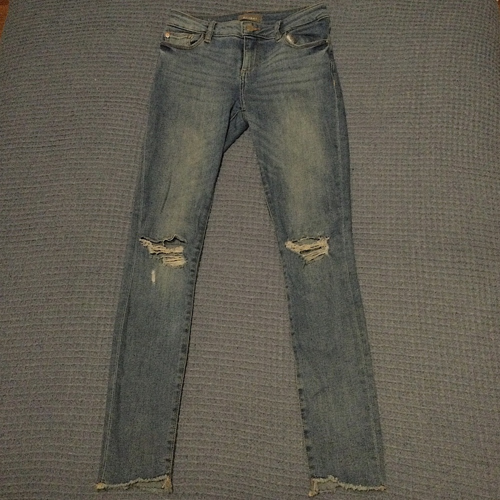 Super cute girl’s blue skinny jeans